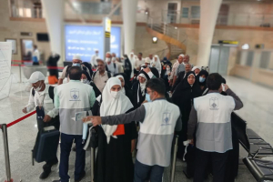 مراقبت سندرمیک 2395 زائر بازگشته از حج در فرودگاه اصفهان