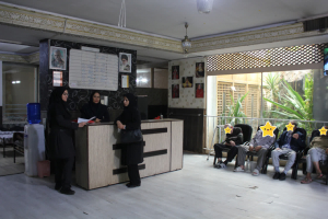 نظارت  تیم‌ سلامت مرکز بهداشت شماره یک اصفهان بر مراکز نگهداری سالمندان در روزهای گرم تابستان