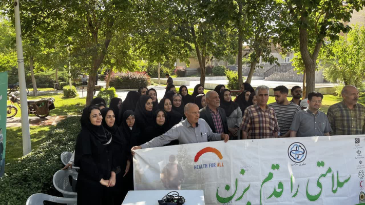 برگزاری پیاده روی همگانی به مناسبت هفته سلامت توسط پرسنل خدمات جامع سلامت کردآباد