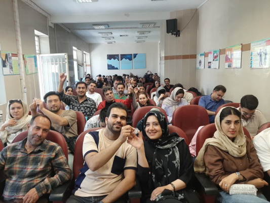 🔰اهدا بج مگنتی با طرح کودک به زوجین مراجعه کننده به مرکز هنگام ازدواج ابن سینا