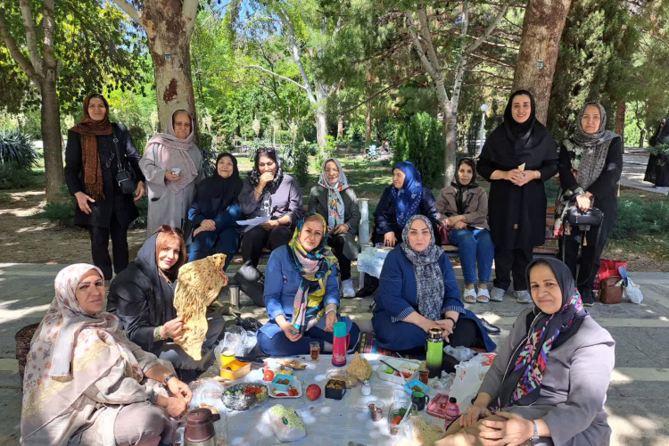 برگزاری جشنواره صبحانه سالم و ورزش های هوازی به مناسبت هفته سلامت