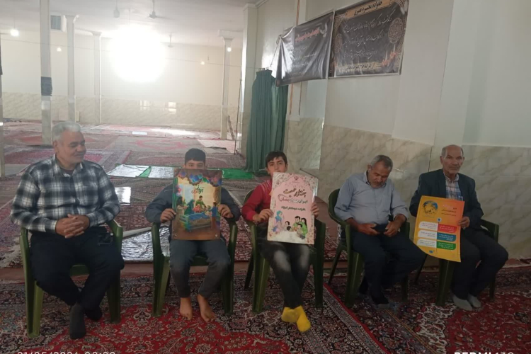 برپایی میز خدمت وآموزش گروهی  به مناسبت هفته سلامت و هفته جمعیت توسط بهورزان بهداشت بهاران