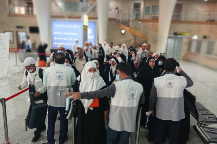 مراقبت سندرمیک 2395 زائر بازگشته از حج در فرودگاه اصفهان